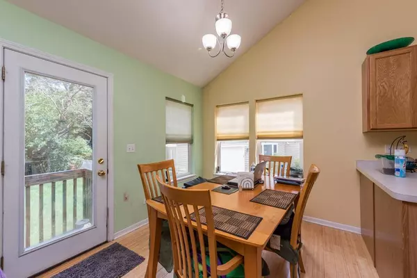 38387 N Manor Avenue, Beach Park, IL 60087