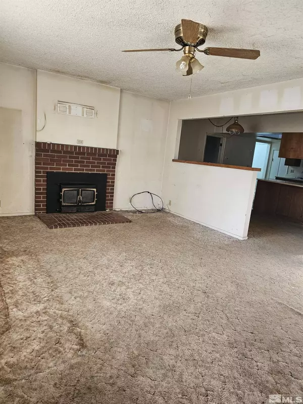 744 A St, Hawthorne, NV 89415