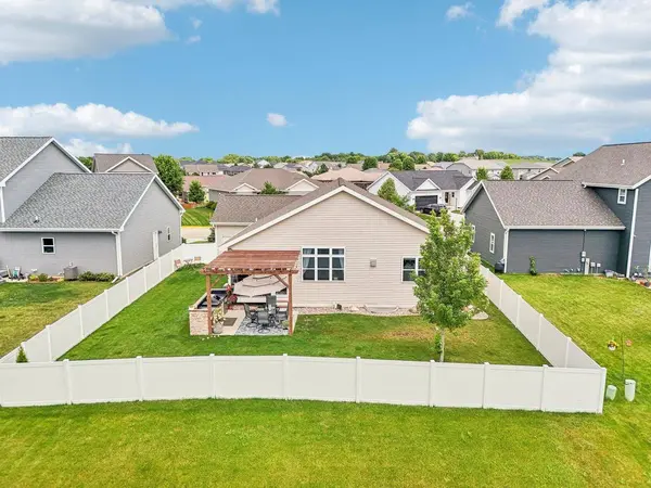 927 Skylark Lane, Deforest, WI 53532