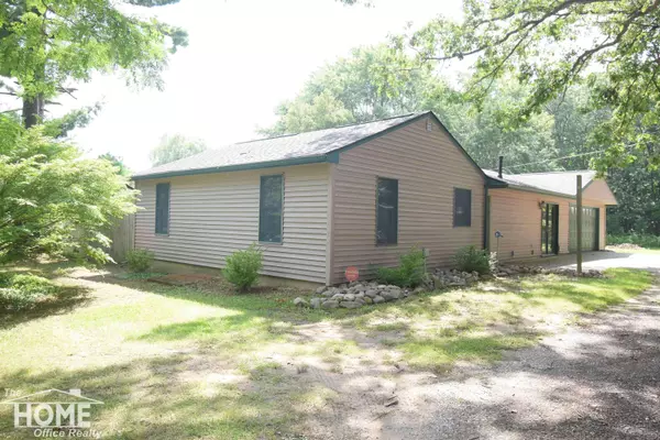 6252 S State Road, Bancroft, MI 48414