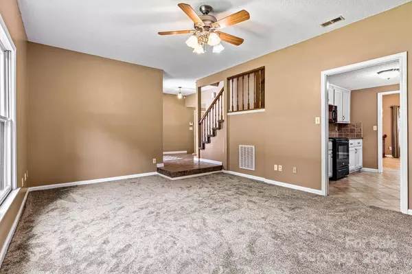 1836 Wellington AVE, Newton, NC 28658