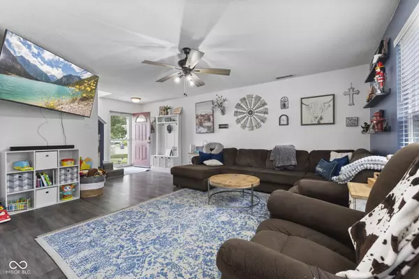 9134 W Paddleboat LN, Pendleton, IN 46064