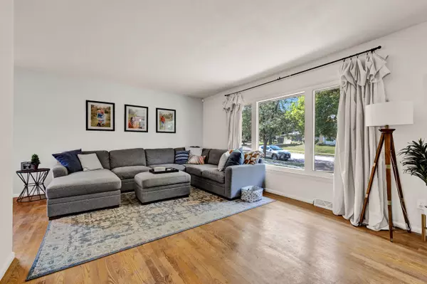 W152N8344 Elm Ln, Menomonee Falls, WI 53051