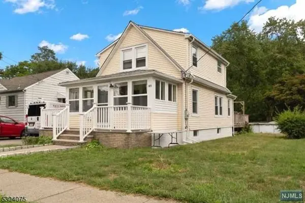 48 Van Dam AVE, Bloomingdale, NJ 07403