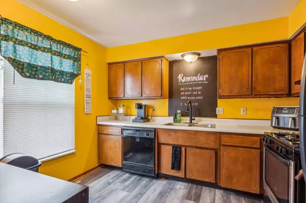 1595 Mcnaughten Road, Columbus, OH 43232