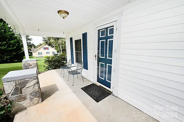 214 Whitnel PL SW, Lenoir, NC 28645