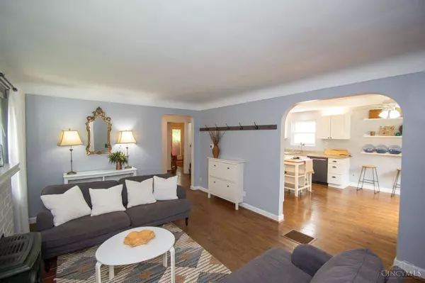 6951 rob vern, North College Hill, OH 45239