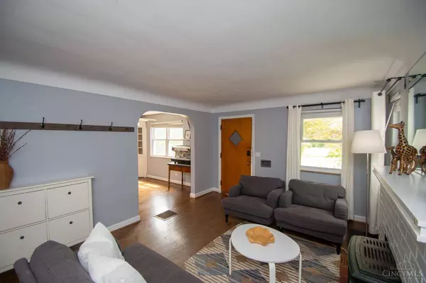 6951 rob vern, North College Hill, OH 45239