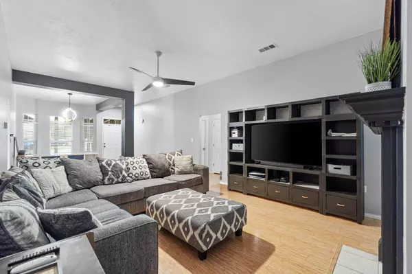 961 Claeven Circle, Fort Walton Beach, FL 32547