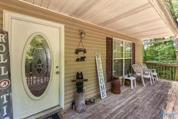 423 Henderson Road, Decatur, AL 35603