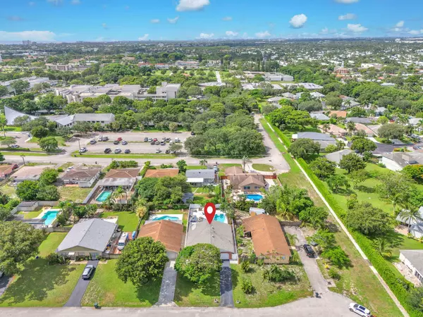 484 SW 1st ST, Boca Raton, FL 33432