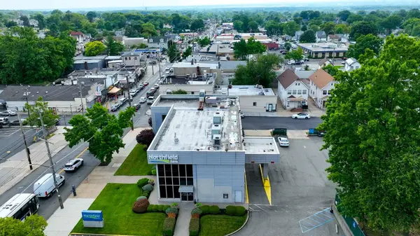 1731 Victory Blvd, Staten Island, NY 10314-3511