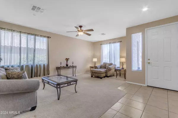 4814 E BELLERIVE Drive, Chandler, AZ 85249