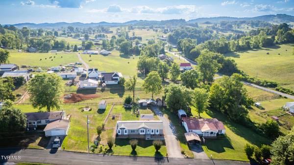 116 Alexander Crossing DR, Church Hill, TN 37642