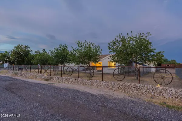 25609 S 182ND Place, Queen Creek, AZ 85142