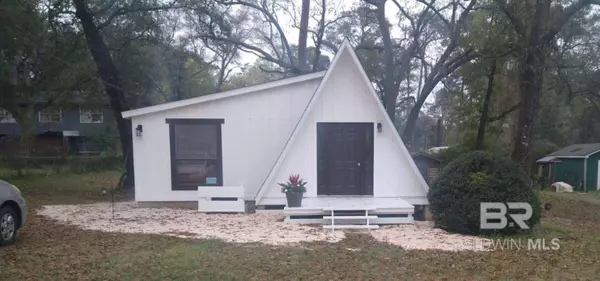 16390 Juniper Lane, Summerdale, AL 36580