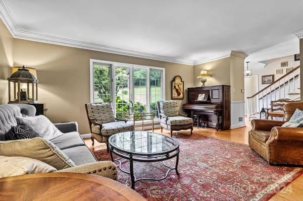 1055 14th Ave DR NW, Hickory, NC 28601