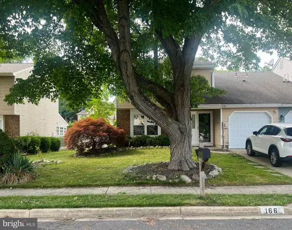 166 STRATTON LN, Mount Laurel, NJ 08054