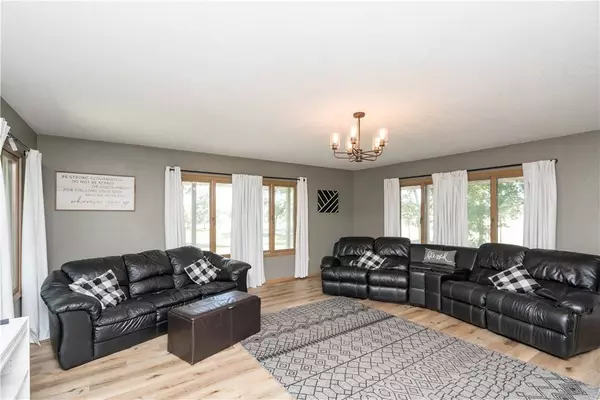 30287 560th Avenue, Cambridge, IA 50046