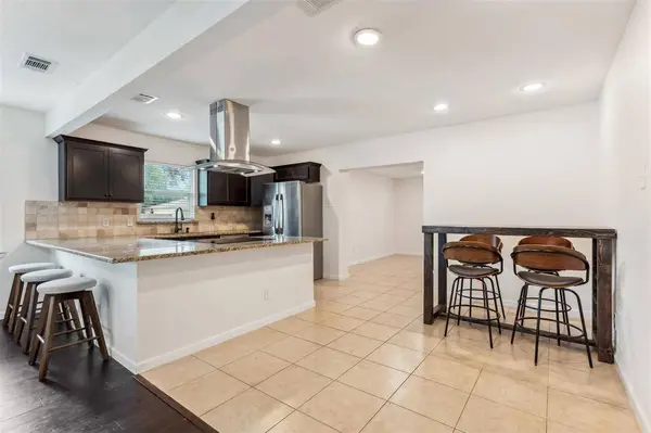 2505 Globe Avenue, Dallas, TX 75228