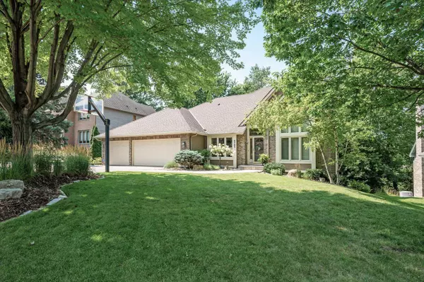 5785 Rosewood LN N, Plymouth, MN 55442