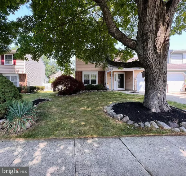 166 STRATTON LN, Mount Laurel, NJ 08054