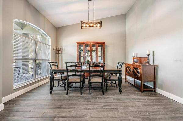 4038 LITHIA RIDGE BLVD, Valrico, FL 33596