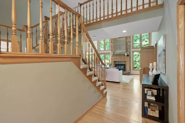 5785 Rosewood LN N, Plymouth, MN 55442