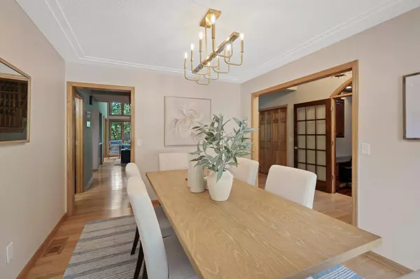 5785 Rosewood LN N, Plymouth, MN 55442