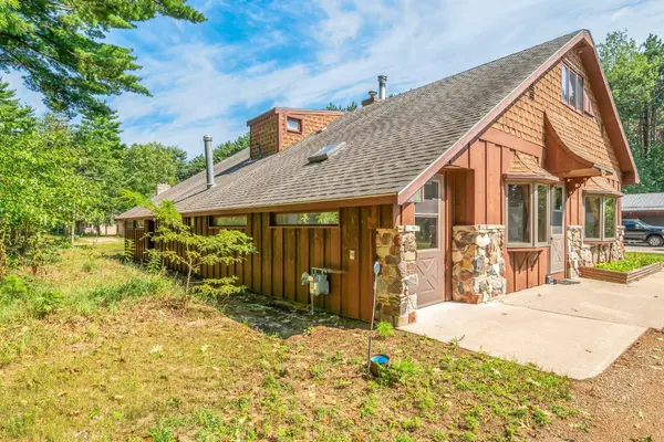 N1902 N SILVER LAKE RD, Wautoma, WI 54982