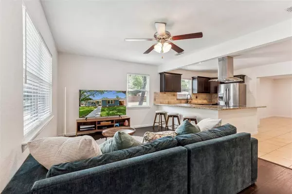 2505 Globe Avenue, Dallas, TX 75228