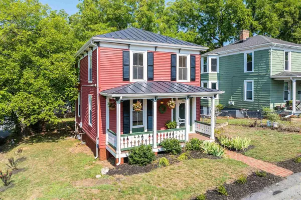 414 WINTHROP ST, Staunton, VA 24401
