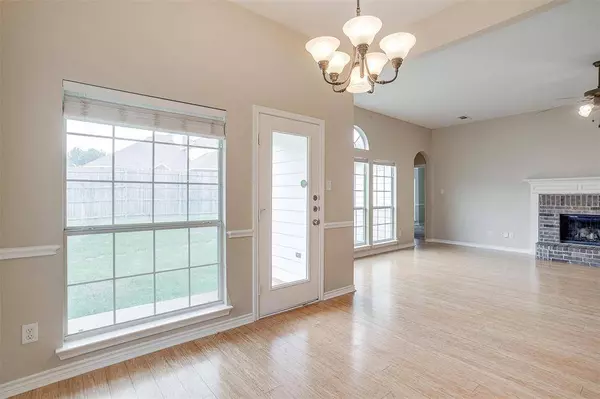 5508 Meadow Valley Drive, Fort Worth, TX 76123