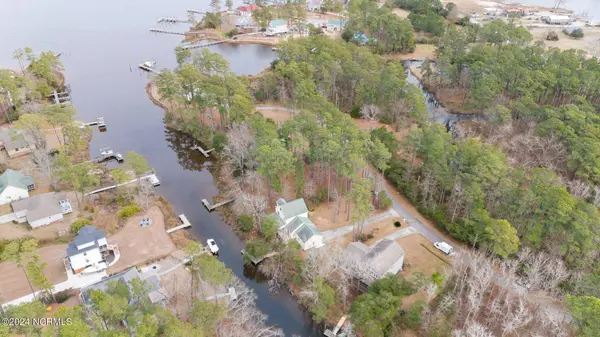 7013 Fairwinds Drive, Oriental, NC 28571