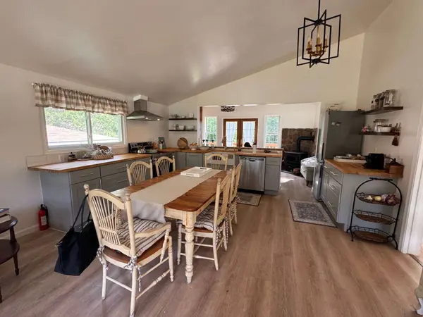 106 Morris Rd, East Stroudsburg, PA 18302-8412