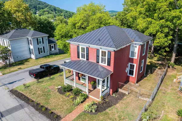 414 WINTHROP ST, Staunton, VA 24401