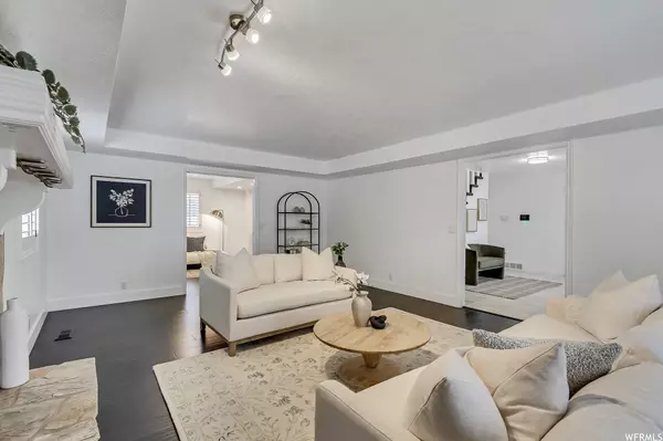 8489 S RUA BRANCO DR, Sandy, UT 84093