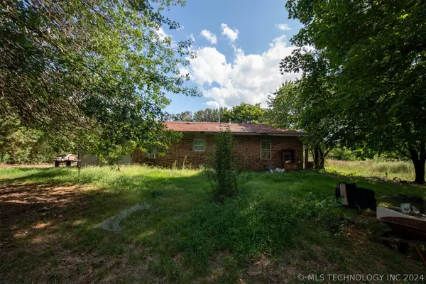 471925 E 807, Stilwell, OK 74960