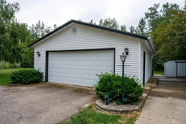 W6407 20th Street, Necedah, WI 54646