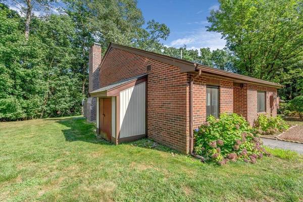 29 Highwood Dr #29, Franklin, MA 02038