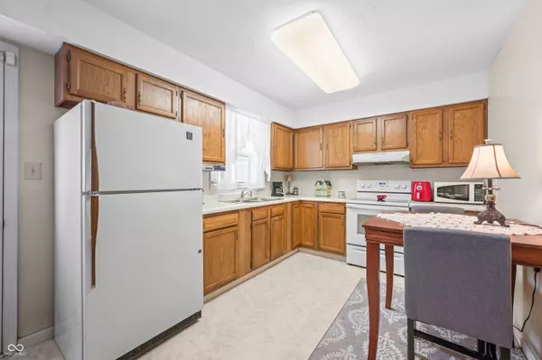 2335 Elm ST, Columbus, IN 47201