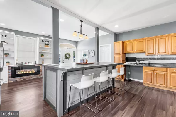 12 CIRCLE LN, Norwood, PA 19074