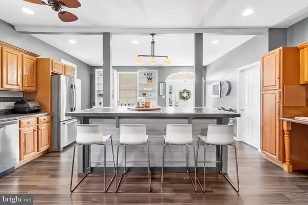 12 CIRCLE LN, Norwood, PA 19074