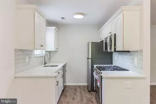 240 TAVISTOCK, Cherry Hill, NJ 08034