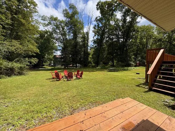 106 Morris Rd, East Stroudsburg, PA 18302-8412