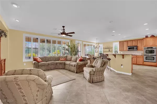 4560 Largo Cantata Street, Las Vegas, NV 89135