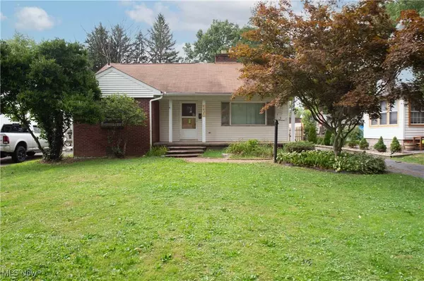 1420 NW Beechcrest ST, Warren, OH 44485