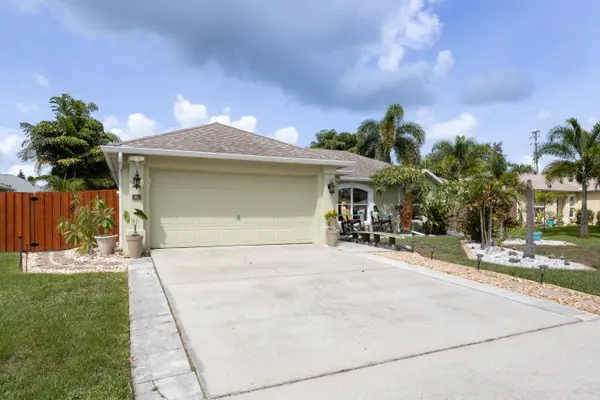 2032 Sierra ST, Melbourne, FL 32935