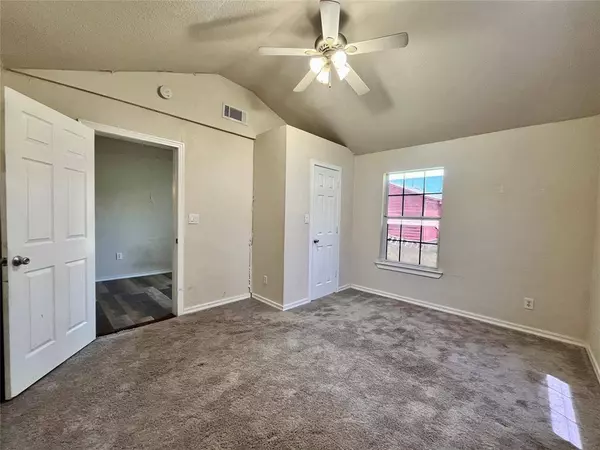 365 W 1st Street, Rhome, TX 76078