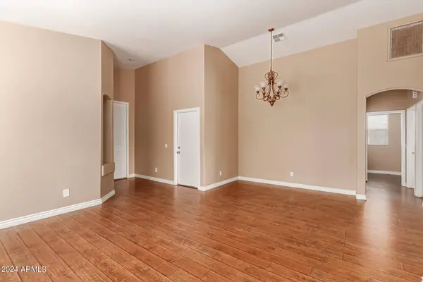 1434 E CLARK Drive, Gilbert, AZ 85297